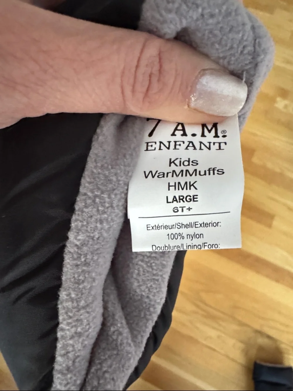 7 A.M. Kids Black Scooter WarmMuff Mittens - Picture 7 of 8